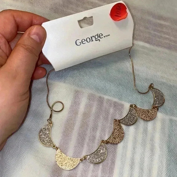 BUNDLE OF 4 NECKLACES FOR ONE PRICE, SEND ME YOUR OFFER I ACCEPT IT ! - Picture 8 of 9